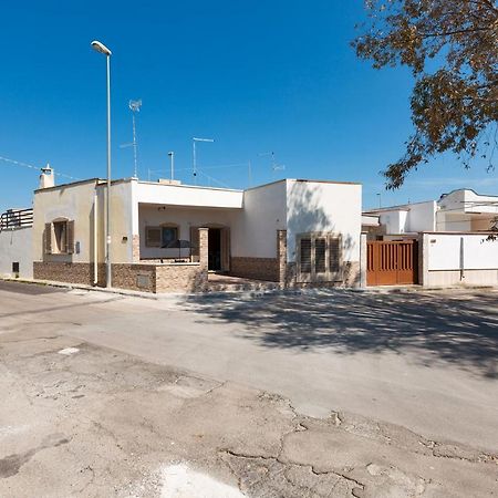 Villino Vanessa By Barbarhouse Torre Lapillo Exterior photo