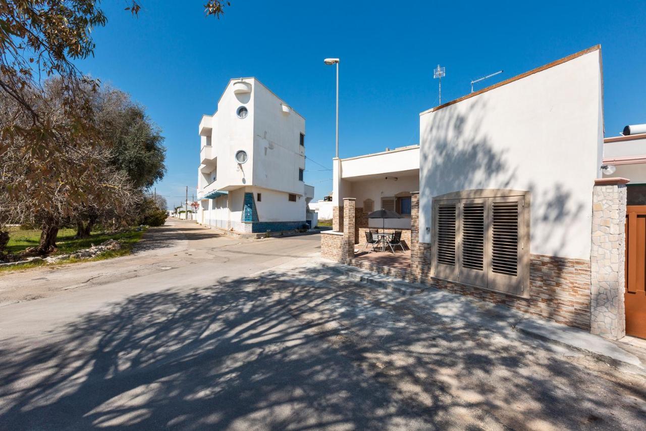 Villino Vanessa By Barbarhouse Torre Lapillo Exterior photo
